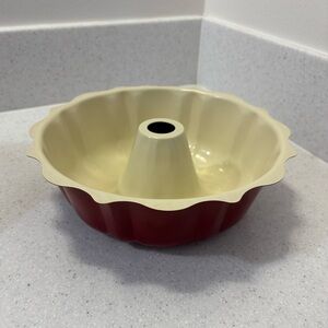 Bundt Pan in beautiful maroon and cream color